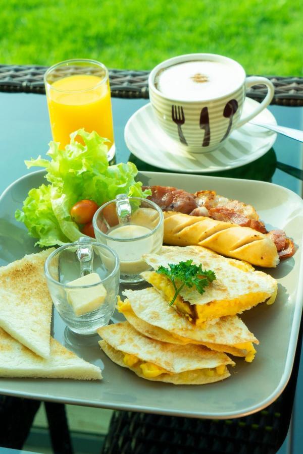 Nantra Chiangmai Riverfront Hotel Чиангмай Экстерьер фото