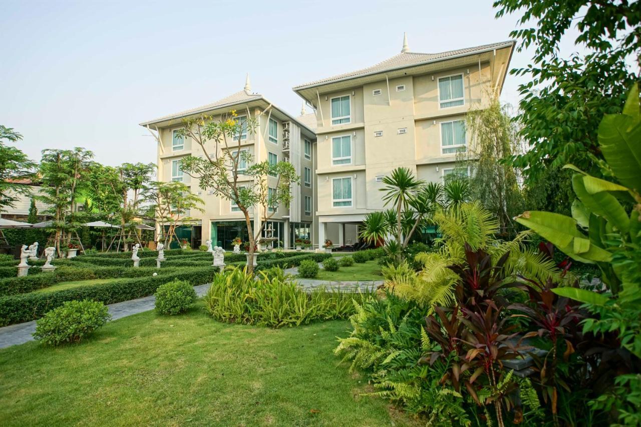 Nantra Chiangmai Riverfront Hotel Чиангмай Экстерьер фото