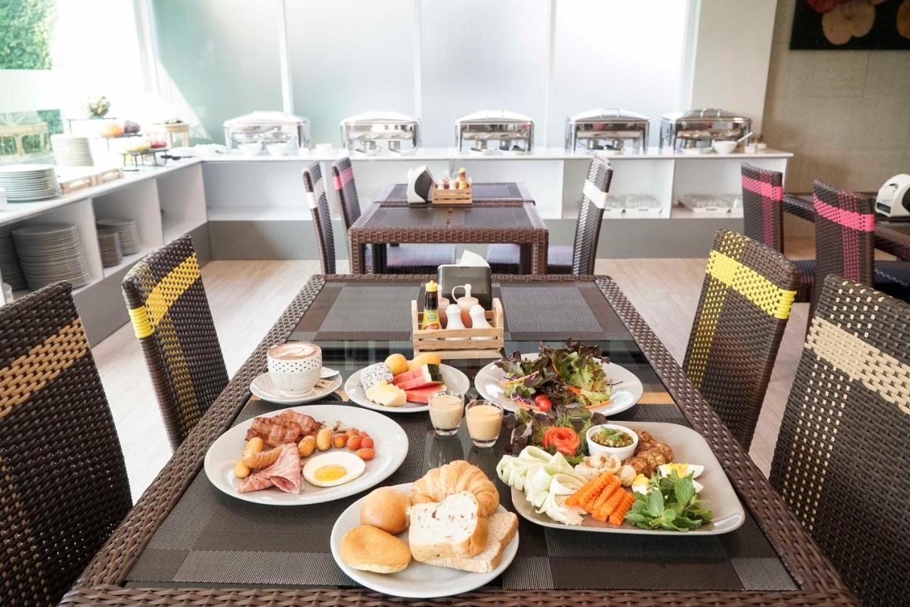 Nantra Chiangmai Riverfront Hotel Чиангмай Экстерьер фото